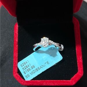 925 moissanite engagement ring (1.05 CT)
